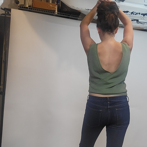 Ann Taylor knitted Green tank size small - Picture 6 of 6